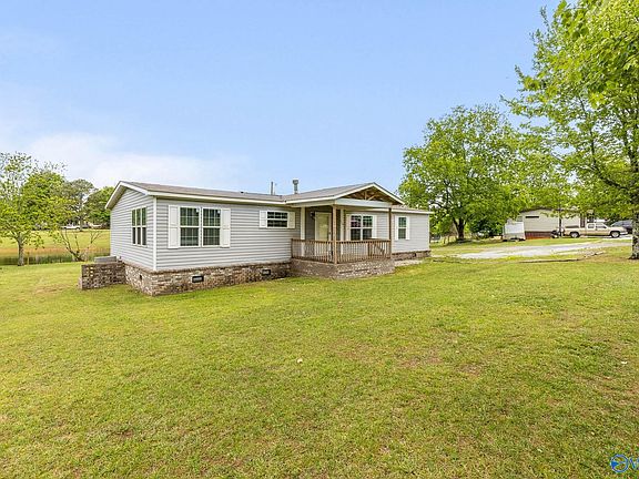 3rd image of 519 Apple Grove Rd