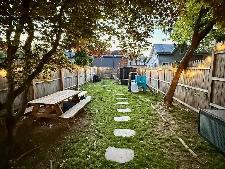 221 W Court St — Photo 21