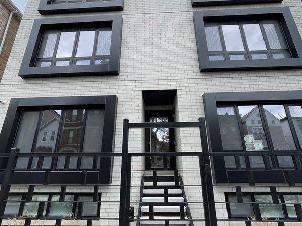 719 N Elizabeth St #3N