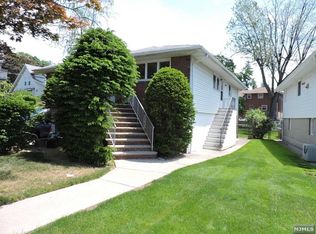 2 Henry St, Englewood Cliffs, NJ 07632