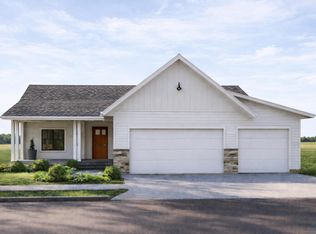 530 Davis Blvd, Akron, IA 51001