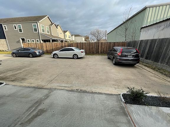 4th image of 5530 Holguin Hollow St
