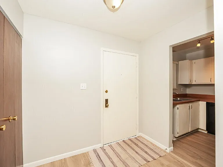 9471 Madison Ln — Photo 2