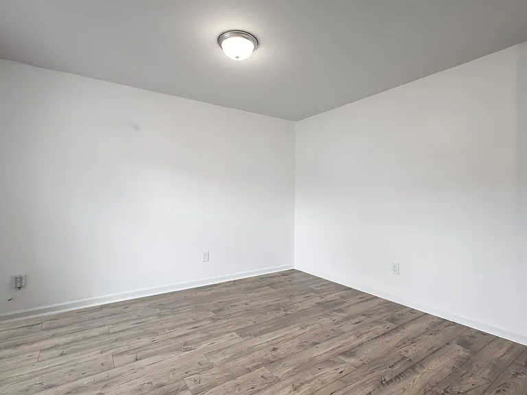761 Riverside Dr NW — Photo 8