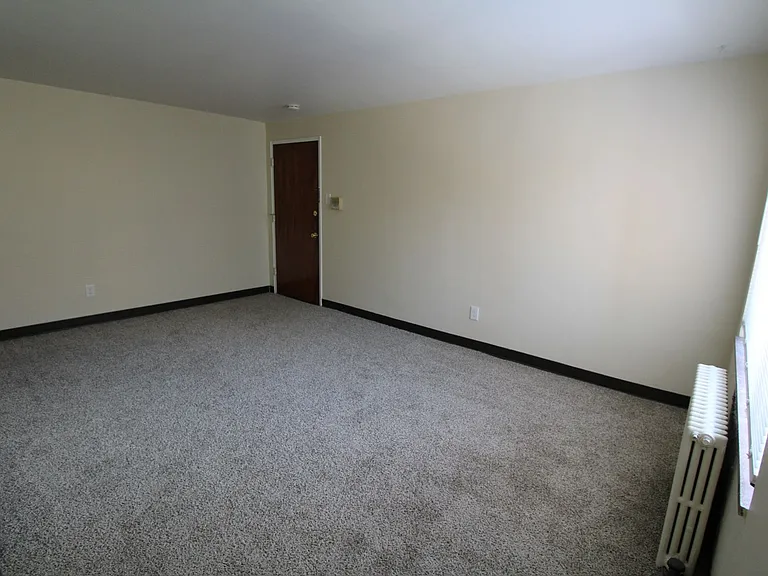 219 Lincoln Ave — Photo 8
