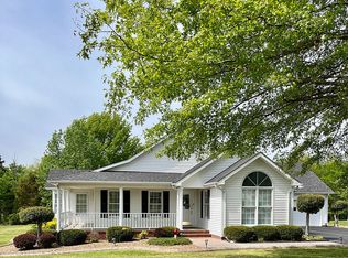 137 Logan Ln, Russellville, KY 42276