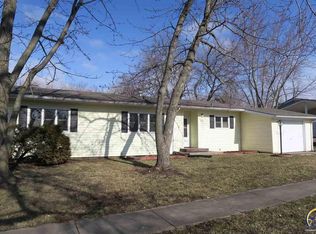 6709 SW Fairdale Dr, Topeka, KS 66619