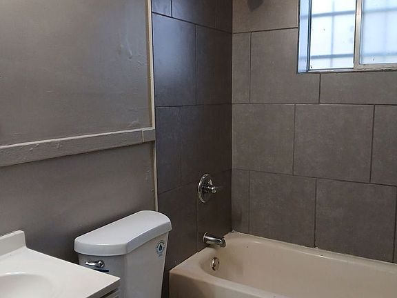 4th image of 1265 James St #3
