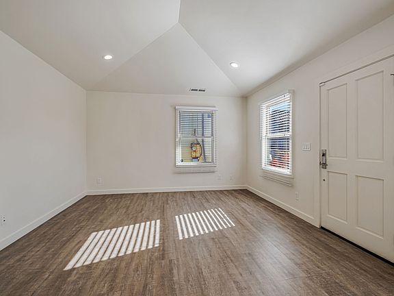 6-web-or-mls-148-34th-ave_09112025