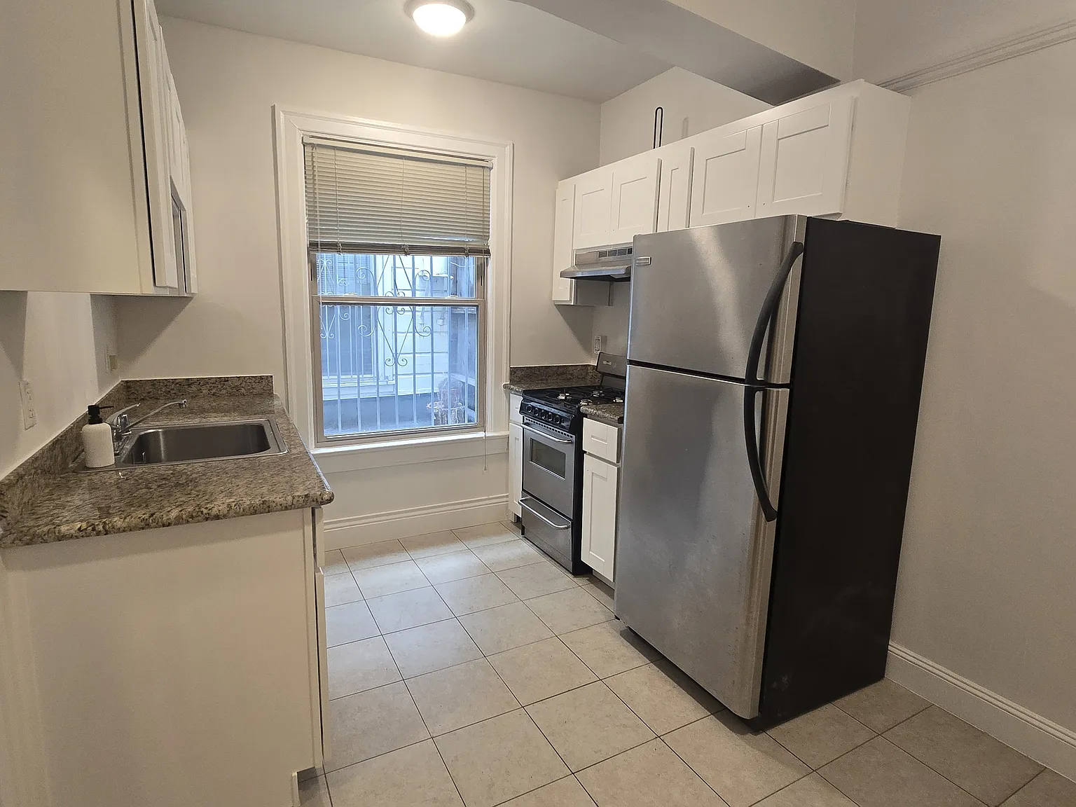 Studio, 1.0 bath, 556 sqft, $3,295 — Photo 4