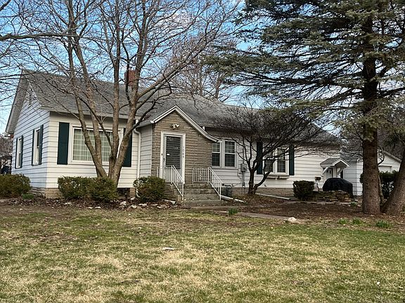 3rd image of 1065 Baker Ave