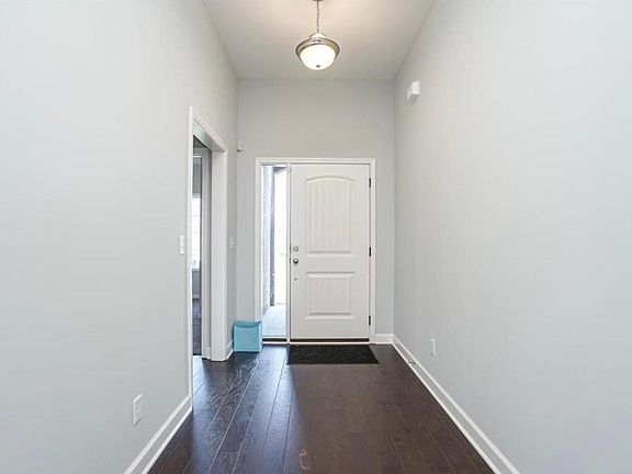 3rd image of 104 SE Water Garden Ct