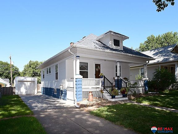 3rd image of 721 Elmwood Ave
