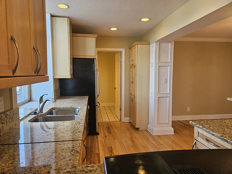 111 NW 2nd St #3 — Photo 4