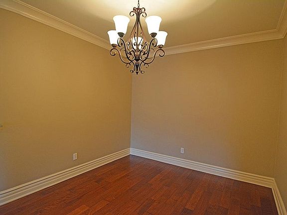 4th image of 10618 Woodbridge St Unit 204