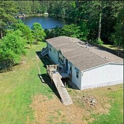 1st image of 104 Autumn Ln