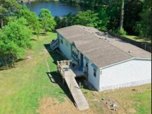 104 Autumn Ln, Moncks Corner, SC 29461