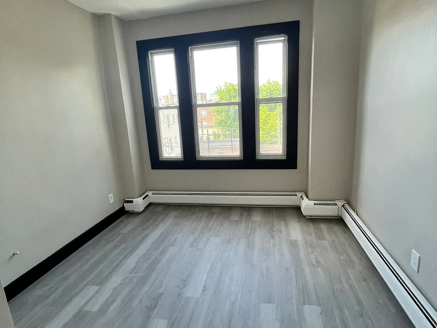 2 bed, 800 sqft, $1,850 — Photo 3