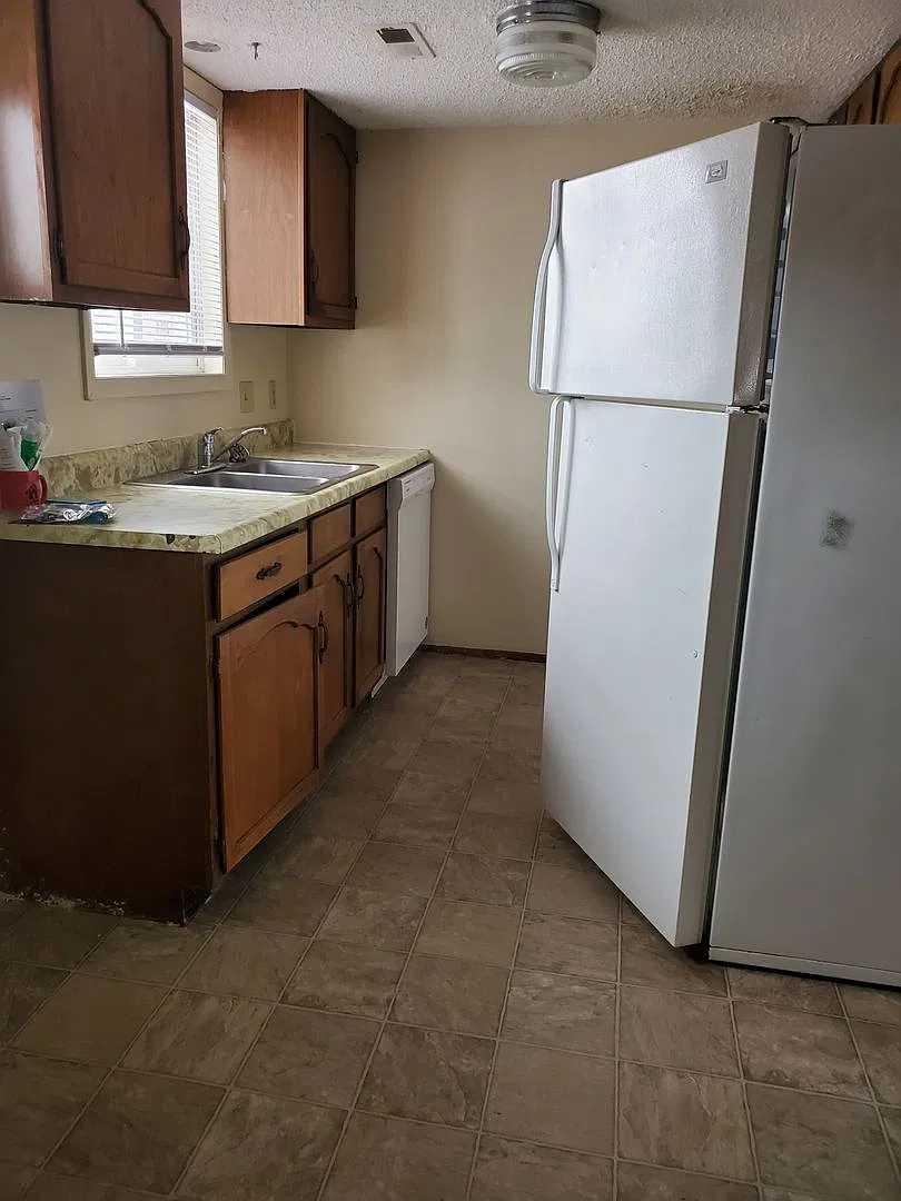 1440 Fir Avenue — Photo 3