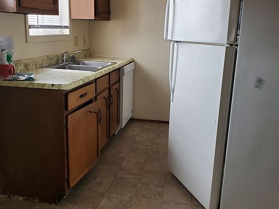 4th image of 1440 Fir Ave #1440F-A05