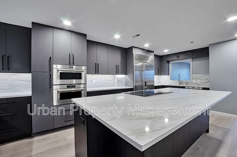 2 bed, 2.0 bath, 1510 sqft, $3,800 — Photo 4
