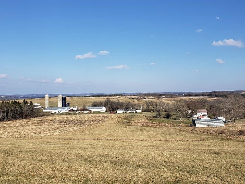 2nd image of 526 Myers Hollow Rd