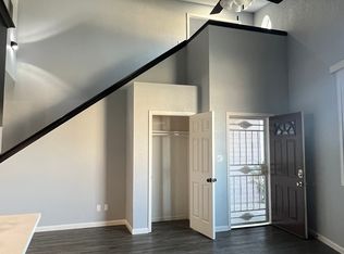 1922 W Holly Dr, Lodi, CA 95242