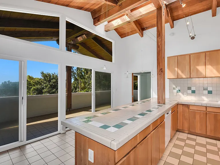 Tropical 3 Bedroom Retreat on Coffee Farm in Kealakekua — Photo 10