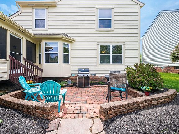 5th image of 164 Stamford Dr