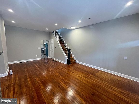 5th image of 3840 N 10th St