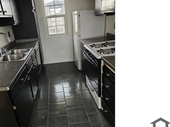 6934 Milwood Ave #207, Canoga Park, CA 91303