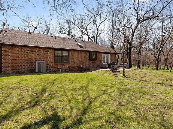 5th image of 153 E 1250th Rd