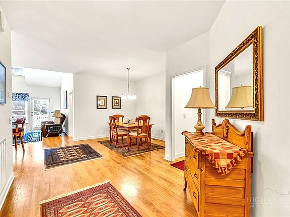 4th image of 114 E Meadow Drive #C 2