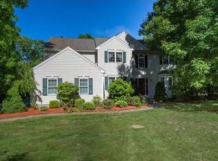 7 Old Towne Way, Sturbridge, MA 01518