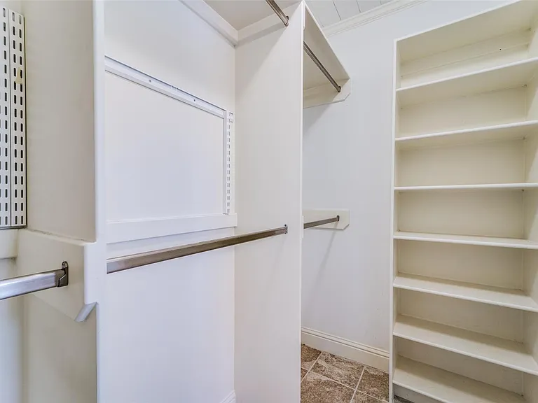 4502 Brookwoods Dr — Photo 12