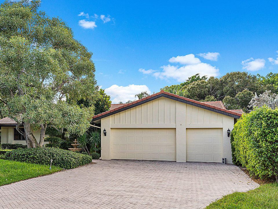1st image of 636 Lakewoode Cir E
