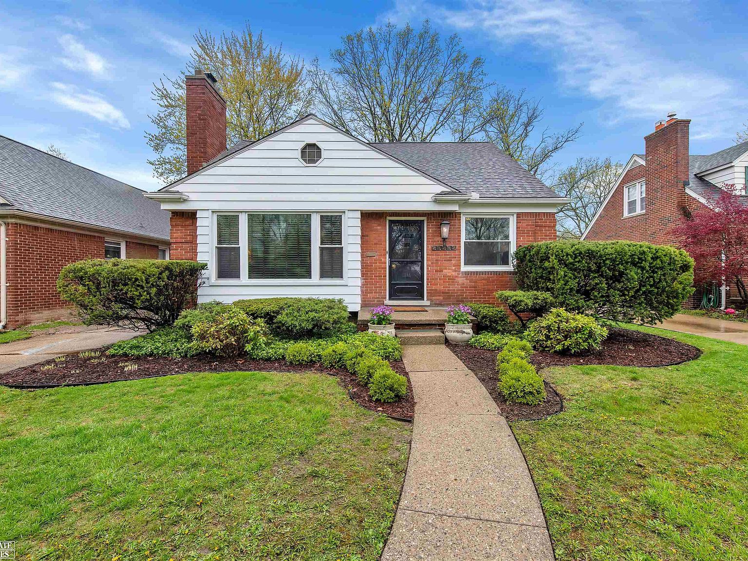 21252 Huntington Ave, Harper Woods, MI 48225 Zillow