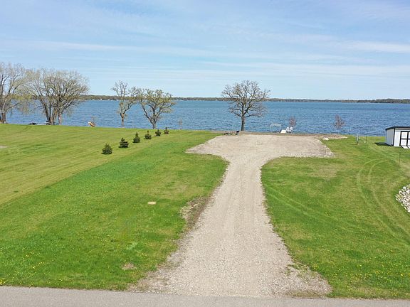 2nd image of County Road 4 NE