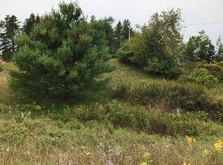 1750 E Grand Boulevard Cir, Iron Mountain, MI 49801