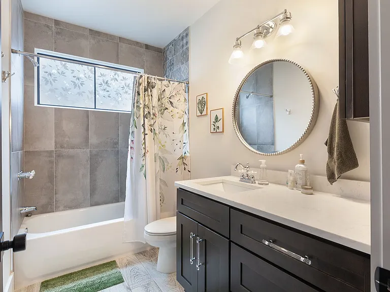 702 Grant Ter SE — Photo 27
