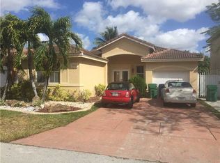 19461 NW 77th Ct, Hialeah, FL 33015