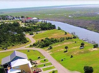 1424 Hanakealoha Pl, Diamondhead, MS 39525