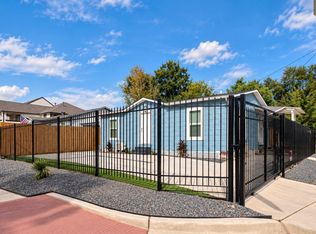 908 Jewett St, Houston, TX 77009