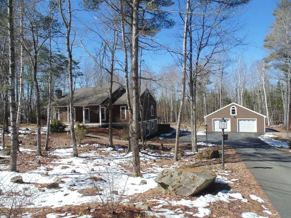 51 Eaton Ridge Drive, Holden, ME 04429