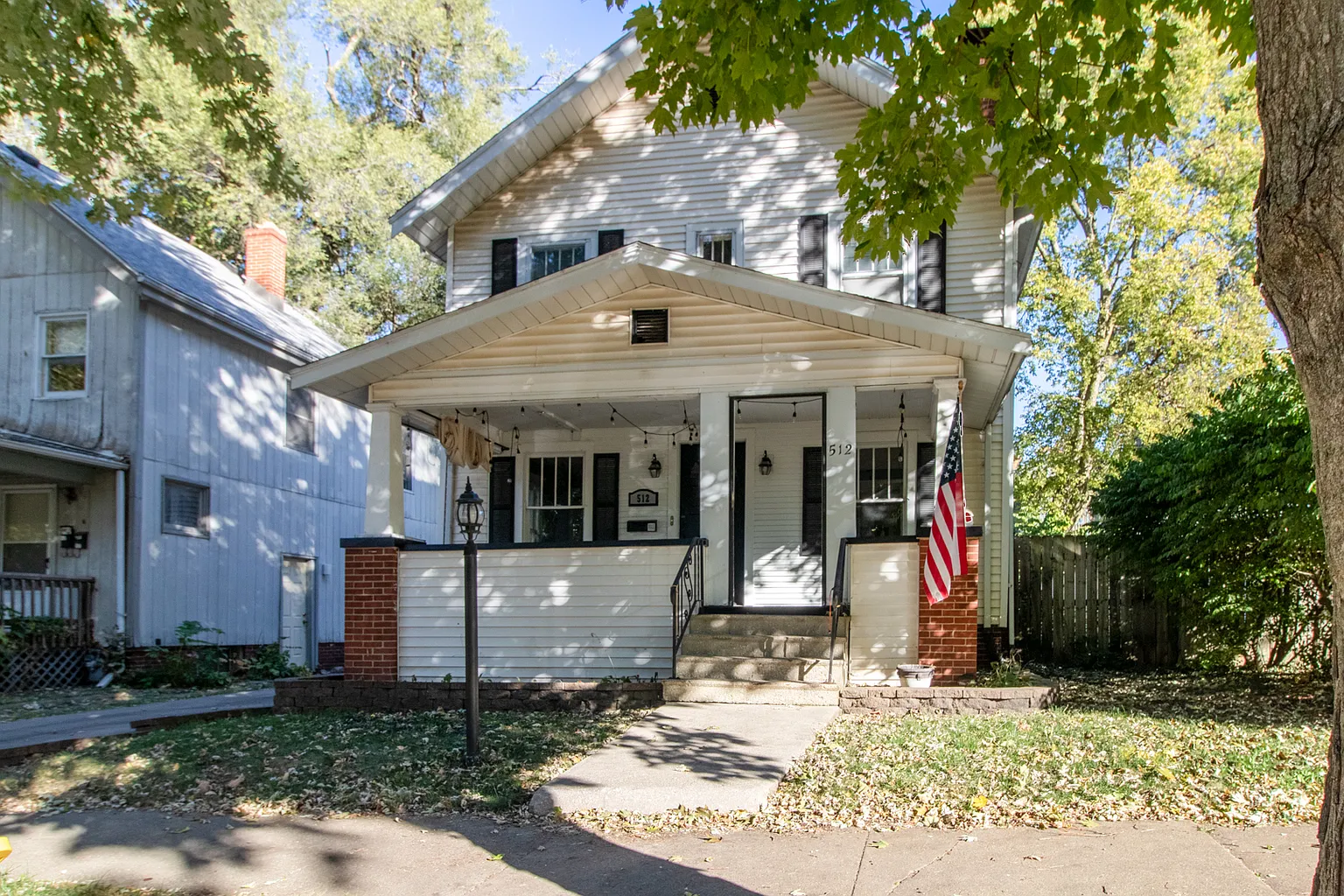 512 E Olive St photo 1