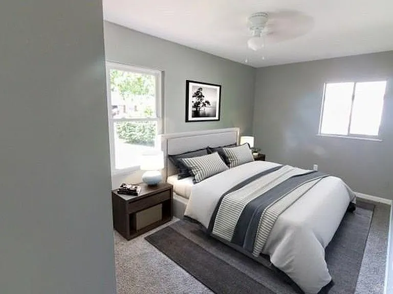 1803 Roxbury Dr — Photo 5