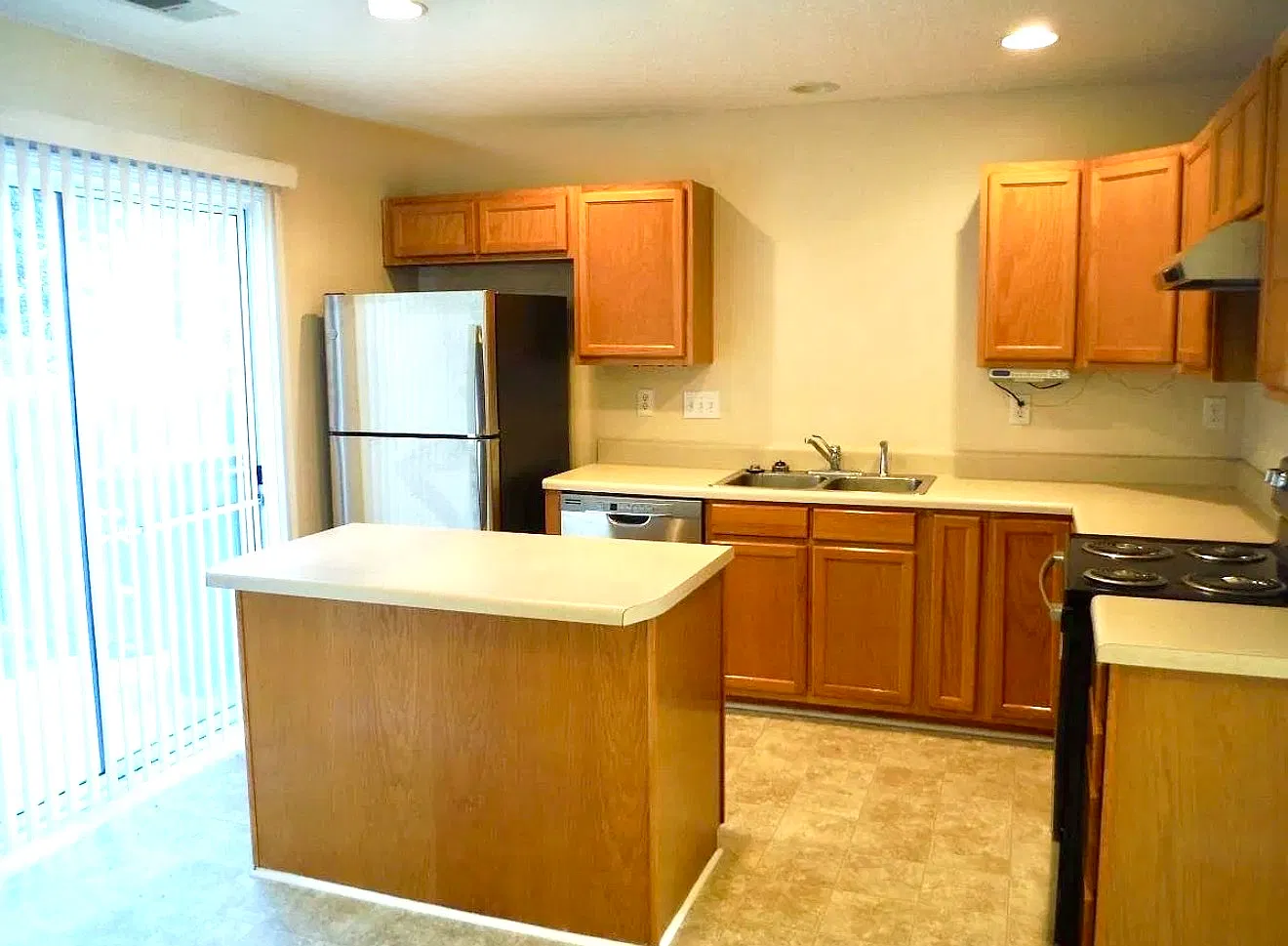 University Area Townhome — Photo 3