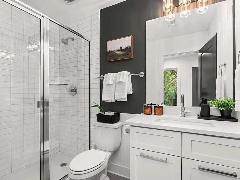 629 W Iris Dr #5 — Photo 13