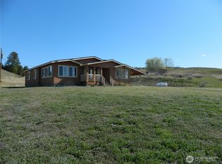 100 Summer Rd, Wauconda, WA 98859