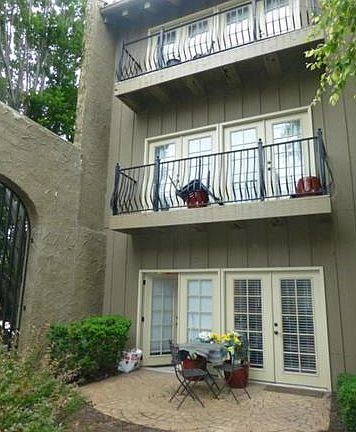 2nd image of 1111 W 46th # 34 St
